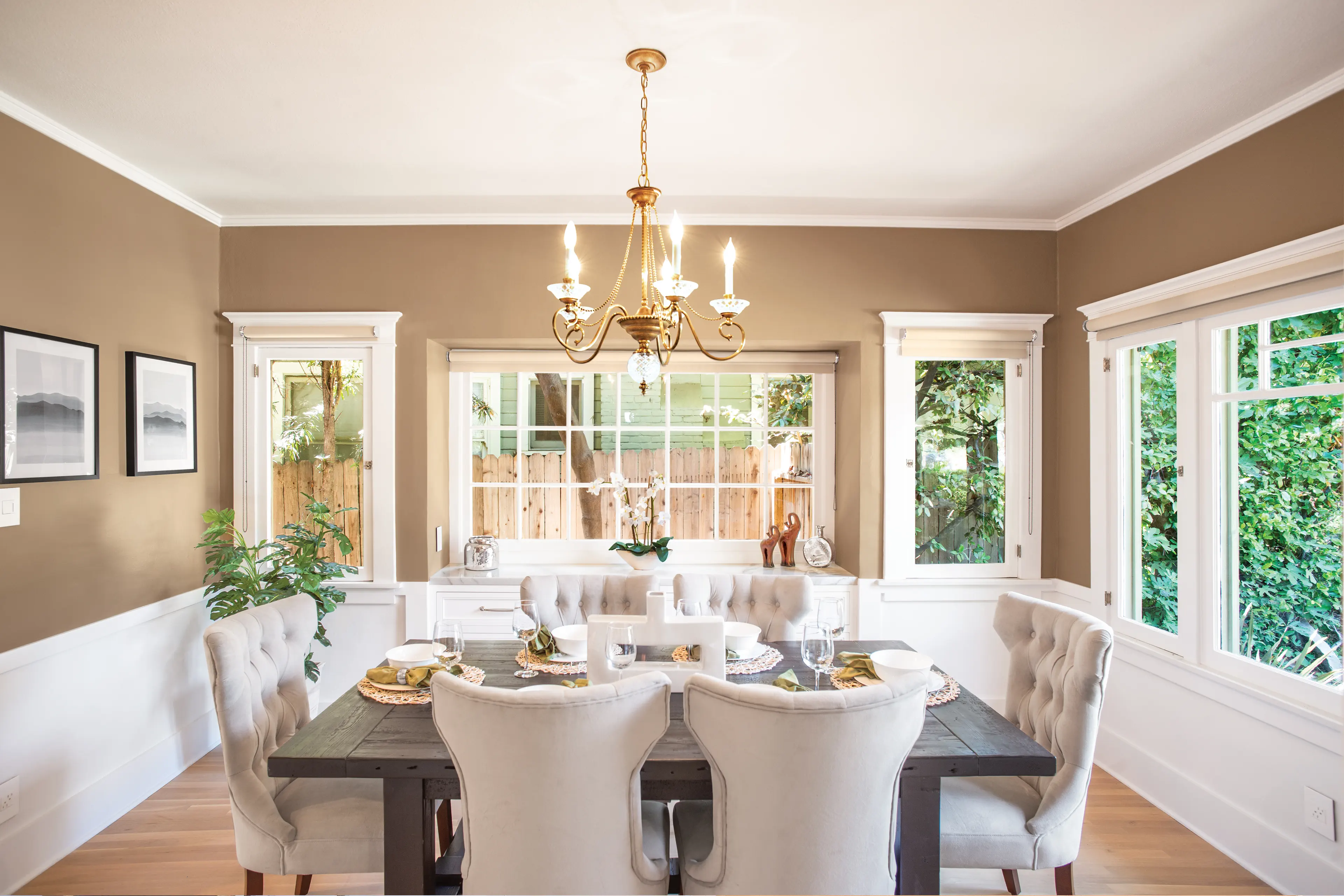 High-quality dining room photograph demonstrating HighSellHomes.com's expertise in color correction and photo editing